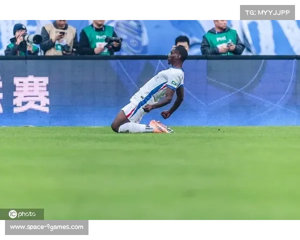 上海申花客场3-1击败天津津门虎，连续两季屈居亚军