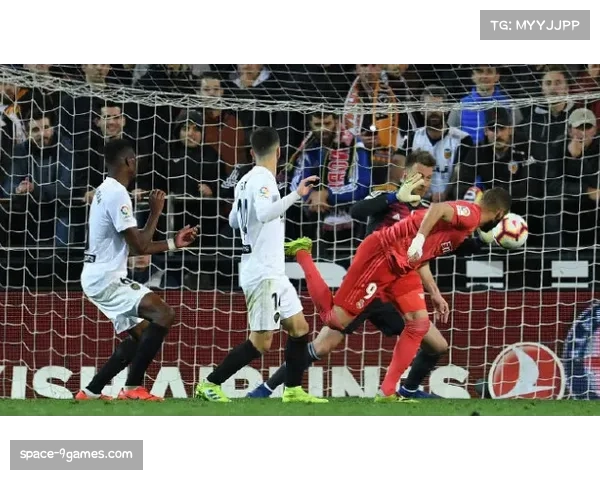 毕尔巴鄂竞技公布对阵皇家社会大名单，两主力中卫伤愈回归